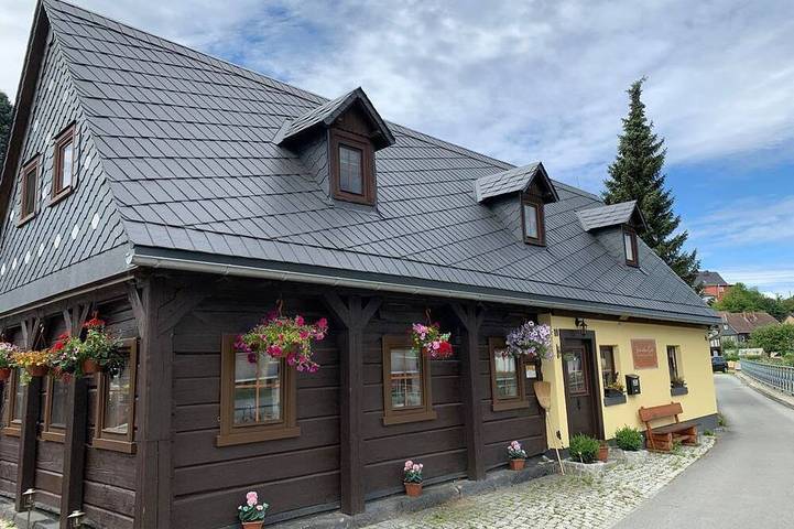Ferienhaus für 5 Personen, mit Terrasse und Whirlpool sowie Sauna in Großschönau