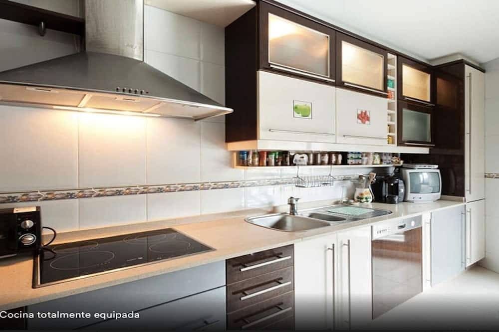 Entire apartment, Raxo Poio: Apartment/ flat - Raxó - Poio in Poio, Rías Baixas