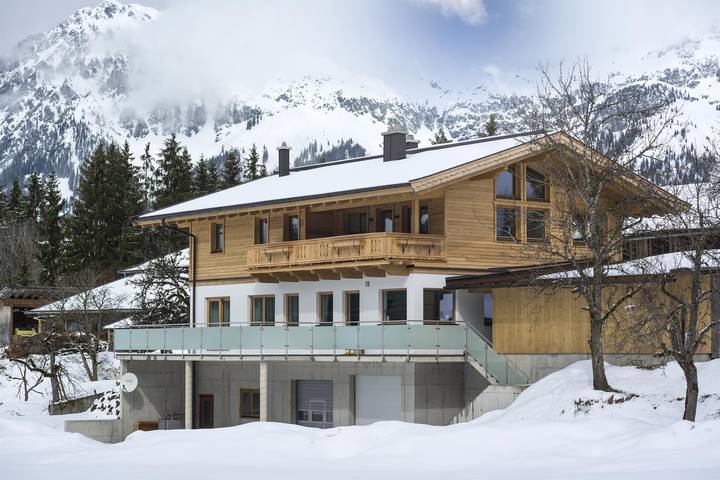 Ferienwohnung für 5 Personen, mit Balkon und Garten in Ellmau