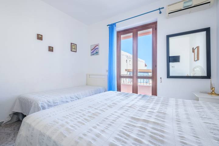 Gîte pour 5 personnes, avec Balcon et Jardin à Lipari - 2