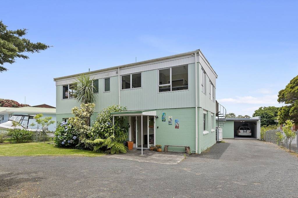 Tahuna Family Escape - Paihia Holiday Home in Paihia, Bay Of Islands