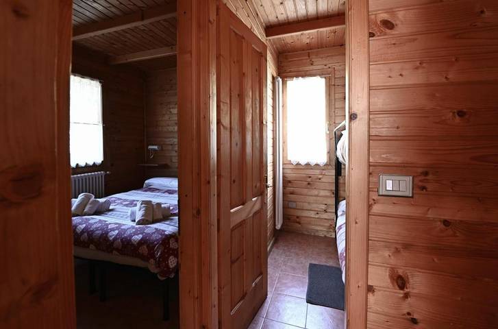 Ferienpark für 6 Personen, mit Kinderpool und Whirlpool sowie Garten und Sauna in den Alpen - 4