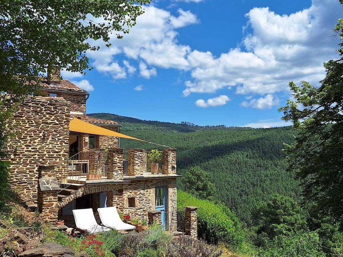 Mas Mélarède, an oasis of comfort in wild nature in Sainte-Cécile-d'Andorge, Parc national des Cévennes
