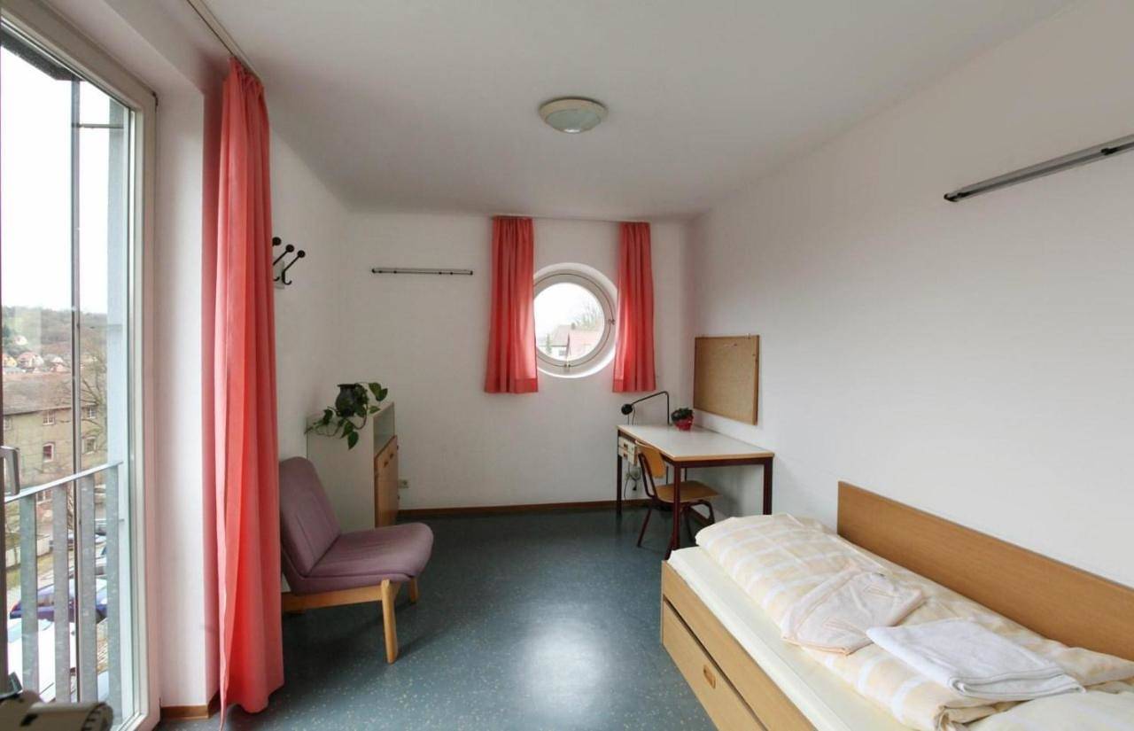 Single Room with Bathroom in Schwäbisch Hall, Hohenlohe