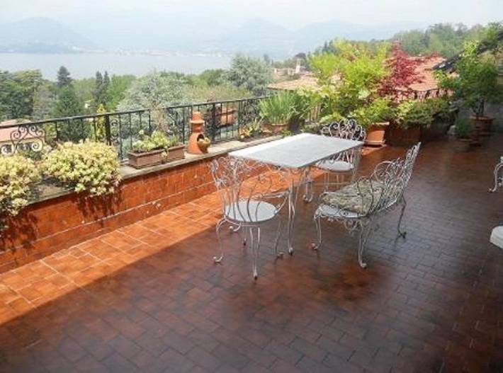 Chambre d’hôte pour 6 personnes, avec Terrasse ainsi que Jardin et Vue sur le lac à Laveno-Mombello