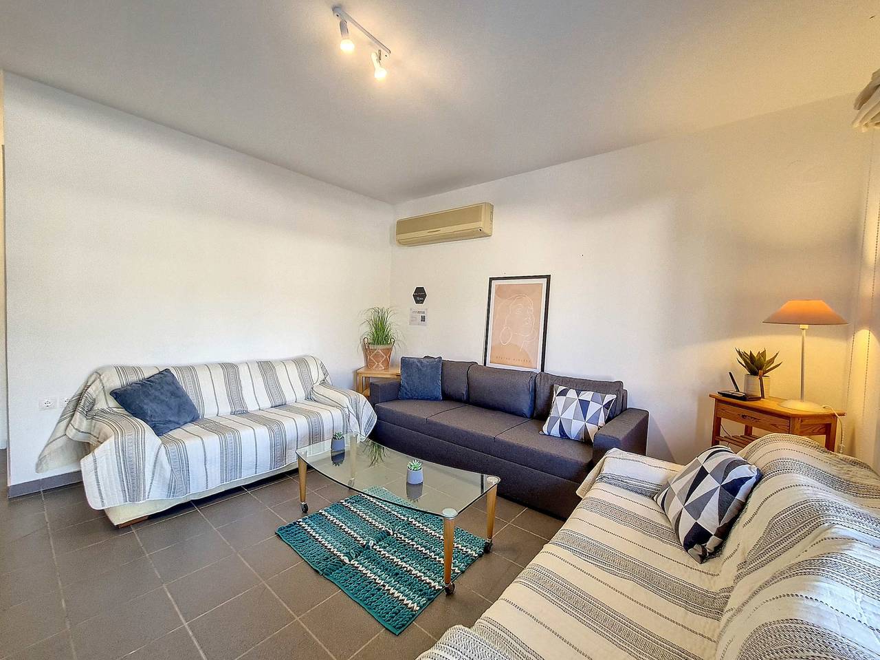 Villa 'Beach , Swimming Pool For 8' mit Meerblick, Wi-Fi und Klimaanlage in Akti Idras, Thermisia