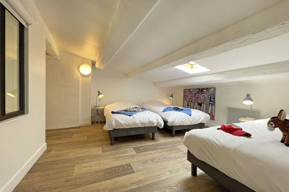 Appartement entier, Charmant appartement lumineux au coeur du village ! in La Flotte, Région de La Rochelle