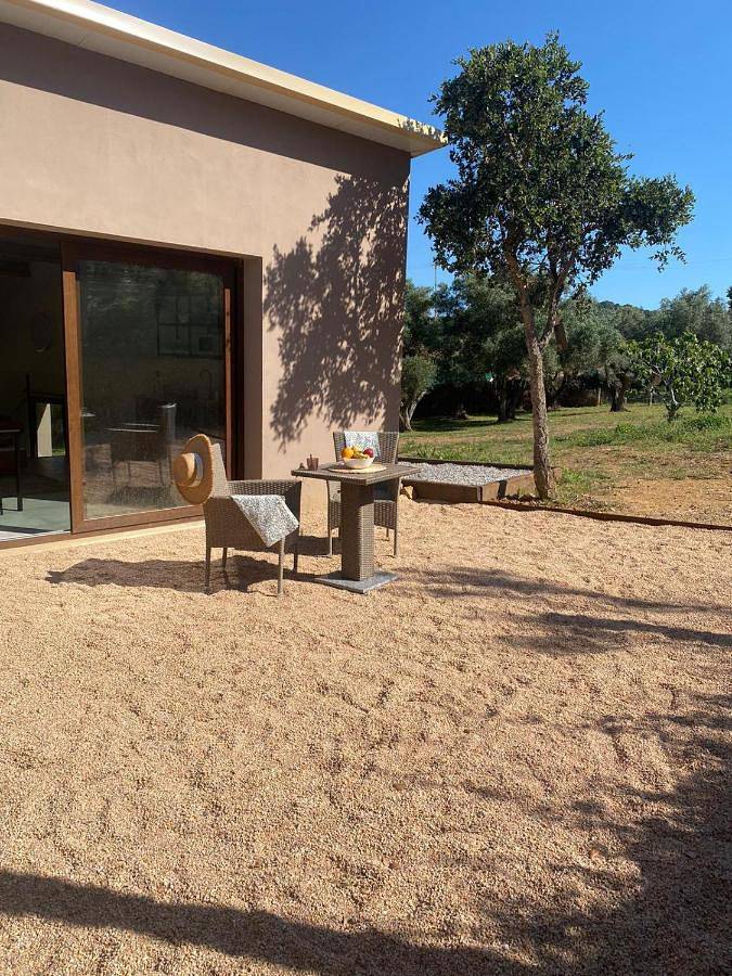 Chalet para 2 personas, con vistas además de piscina y jardín en Provincia de Gerona - 4