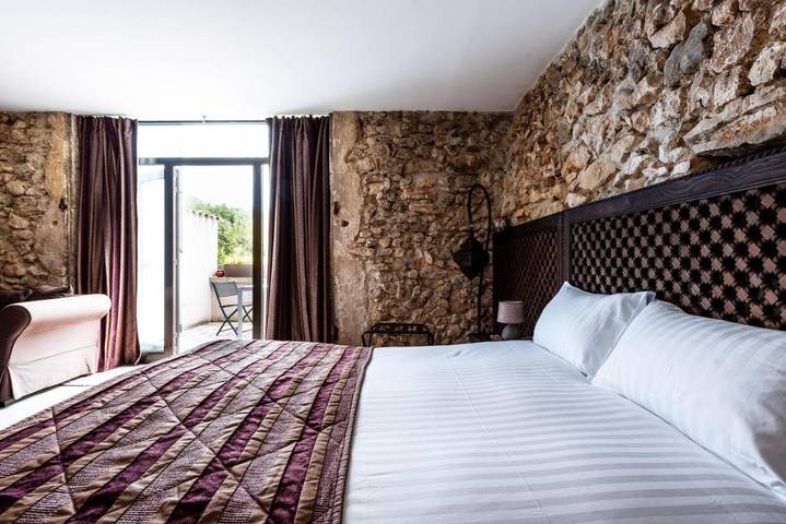 Hôtel pour 2 personnes, avec jardin ainsi que piscine et vue, animaux acceptés à Malataverne - 4