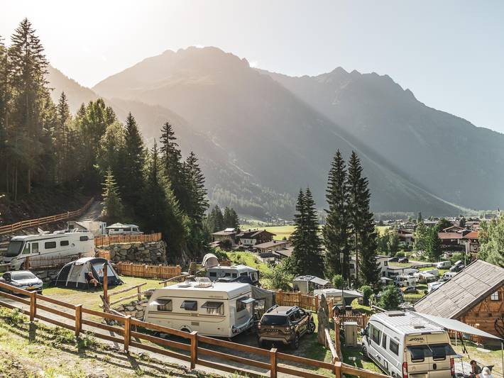 Bungalow para 10 personas, con Terraza además de Jardín y Sauna en Tirol