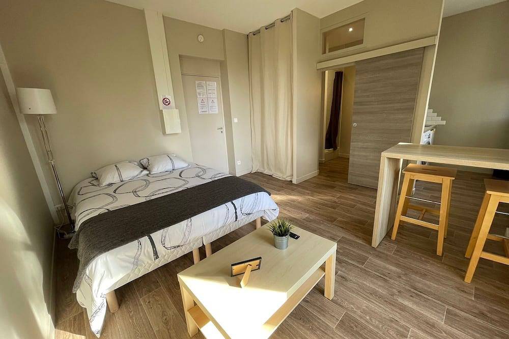 Apartamento entero, Studio Courbet-Apartamento-De Lujo-Baño con ducha-Vista al Parque in Besanzón, Doubs (desambiguación)