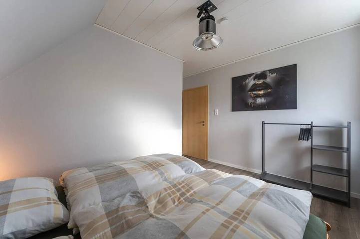 Ferienwohnung für 9 Personen, mit Balkon und Garten in Bödefeld - 2