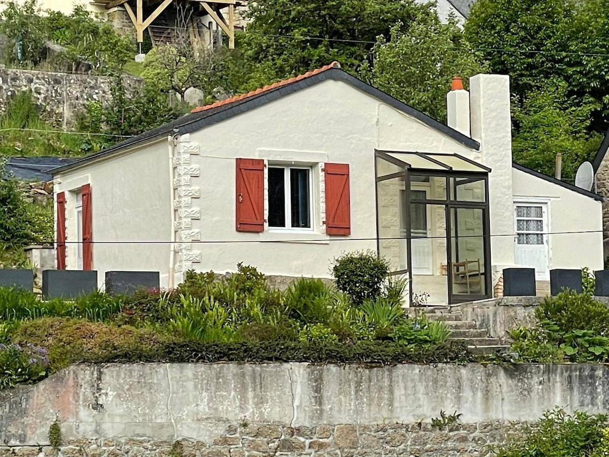 Three-Bedroom House in Ploumilliau, Ceinture Dorée