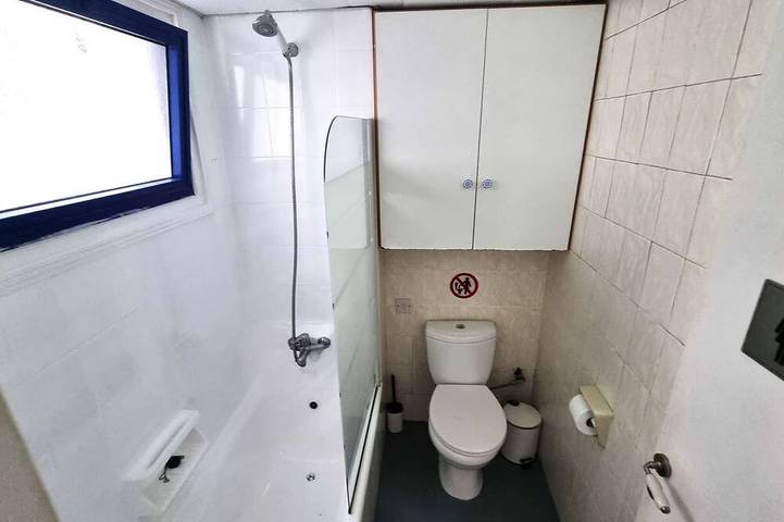 Apartamento entero, Boho Greek Haven w/ Orange Grove Views Near Beach in Lárnaca, Distrito de Larnaca