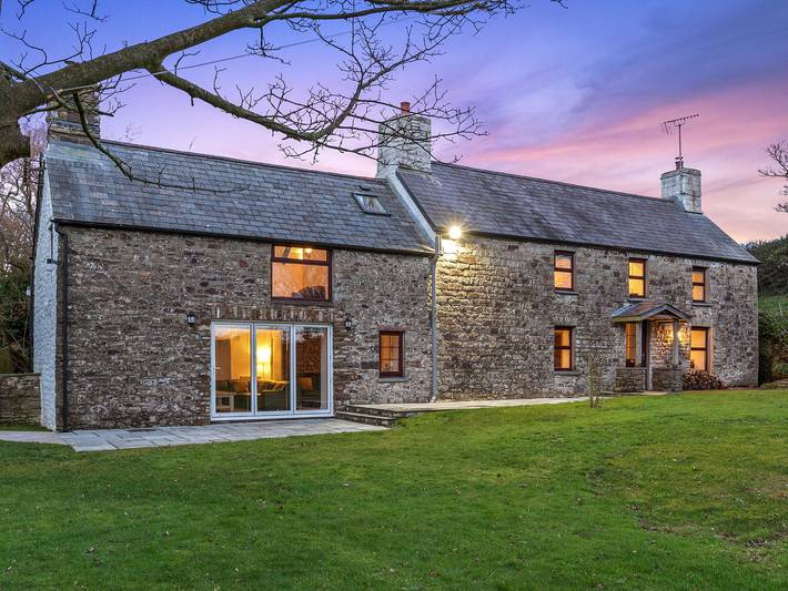 Cottage for 11 people, with Garden in Cardigan Bay