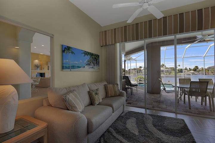 Holiday rental for 10 people, with garden in Marco Island