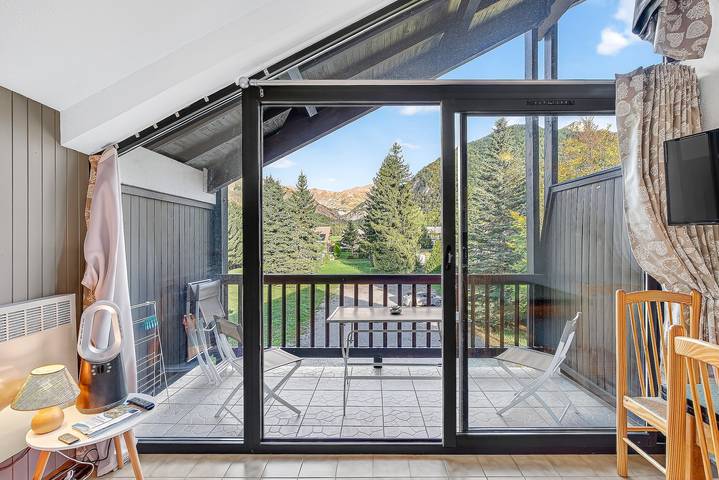 Appartement entier, Appartement 'Tallas Pieds des Pistes' avec Vue sur la Montagne, Balcon et Wi-Fi in Ancelle, Parc national des Écrins