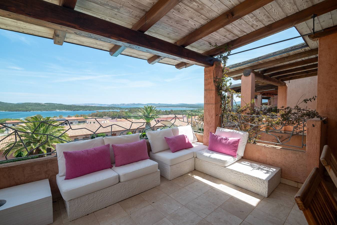 Appartement entier, Appartement 'Il Fiordo 28' avec vue sur la mer, piscine partagée et climatisation in Santa Teresa Gallura, Gallura