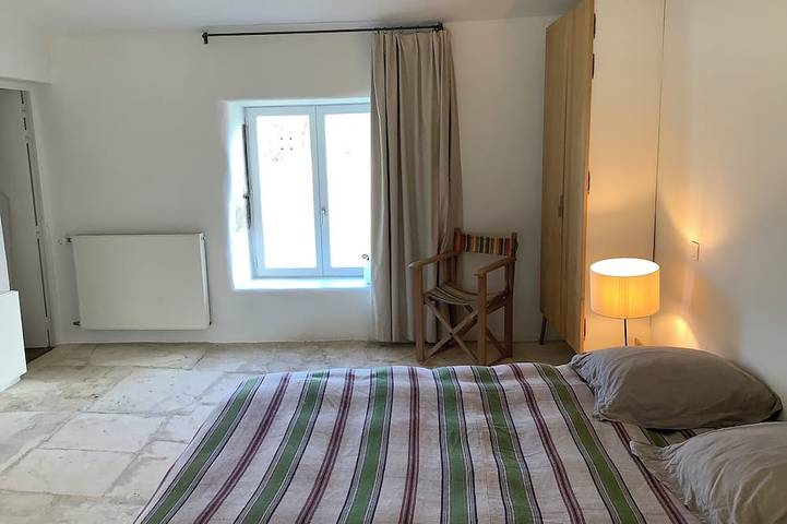 Charming country house, all comforts, pets welcome, 3 km from Ménerbes. in Ménerbes, Regionaler Naturpark Luberon