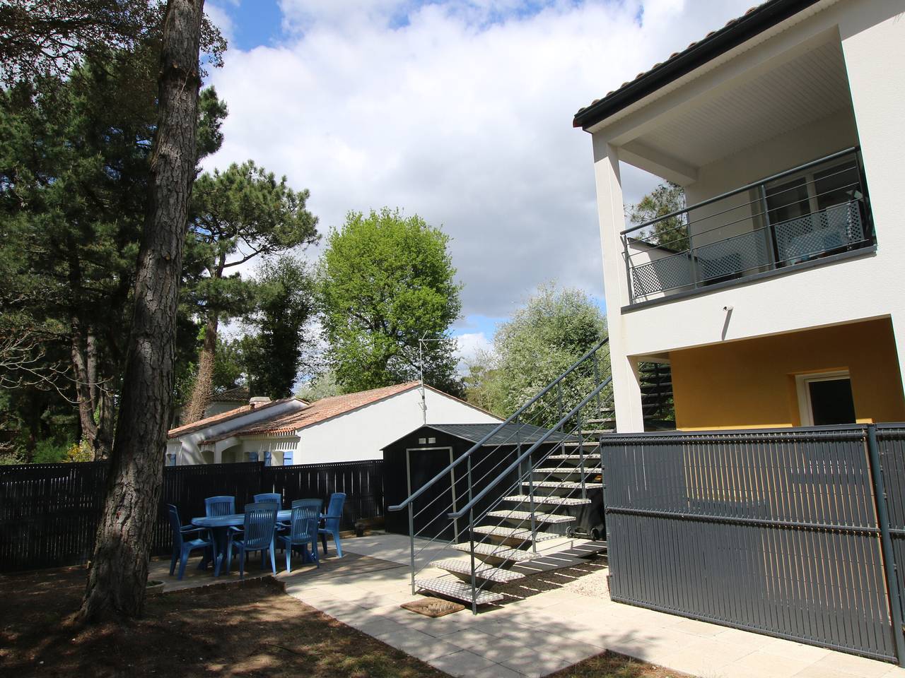 Appartement entier, Appartement neuf 62 m², 5 couchages, à 250 m de la plage - balcon, jardin privé, et parking inclus in Saint-Brevin-les-Pins, Côte de Jade