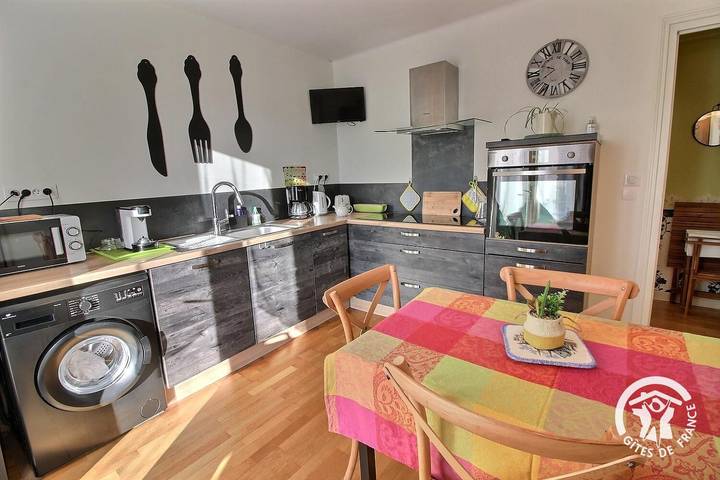 Gîte pour 2 personnes, avec jardin à Plérin