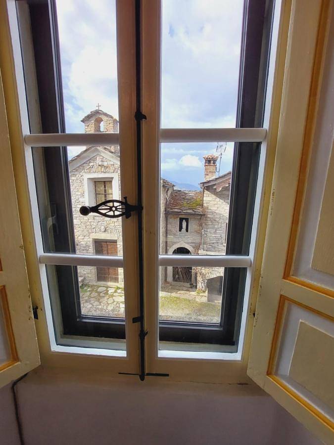 Apartment with Terrace in Bettola, Province de Plaisance