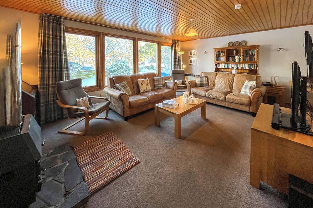 4 Schlafzimmer Unterkunft in Nethy Bridge in Nethy Bridge, Cairngorms National Park
