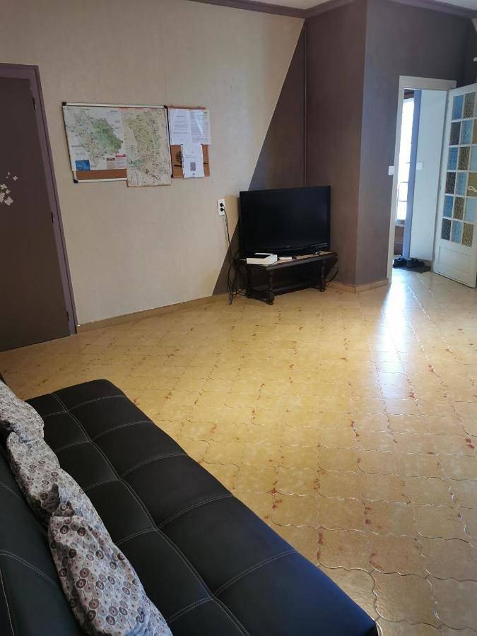 Gîte pour 2 personnes, avec piscine et terrasse ainsi que vue et jardin à La Petite-Boissière - 3