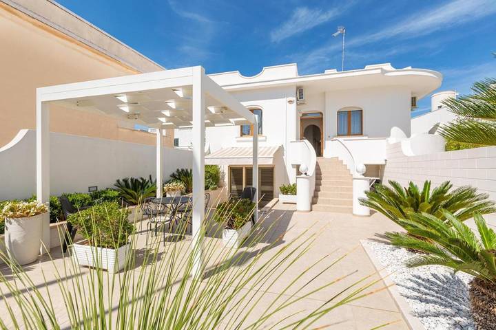 Villa pour 7 personnes, avec balcon, adapté aux familles dans Santa Maria di Leuca - 3