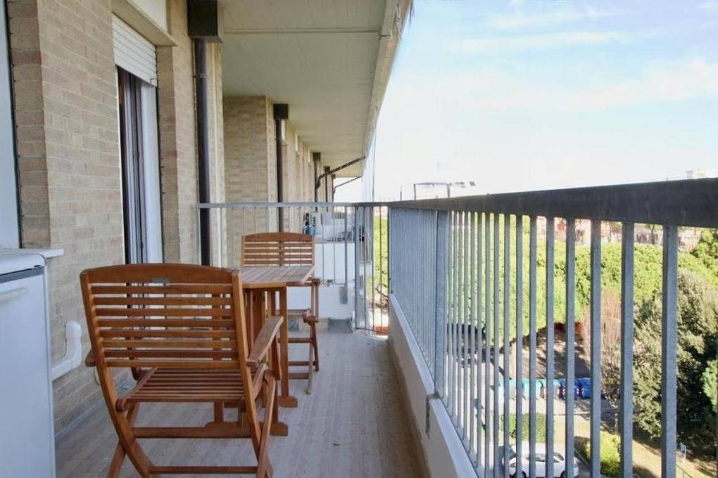 Entire holiday apartment, Holiday apartment for 5 people with balcony in Lido di Jesolo, Jesolo