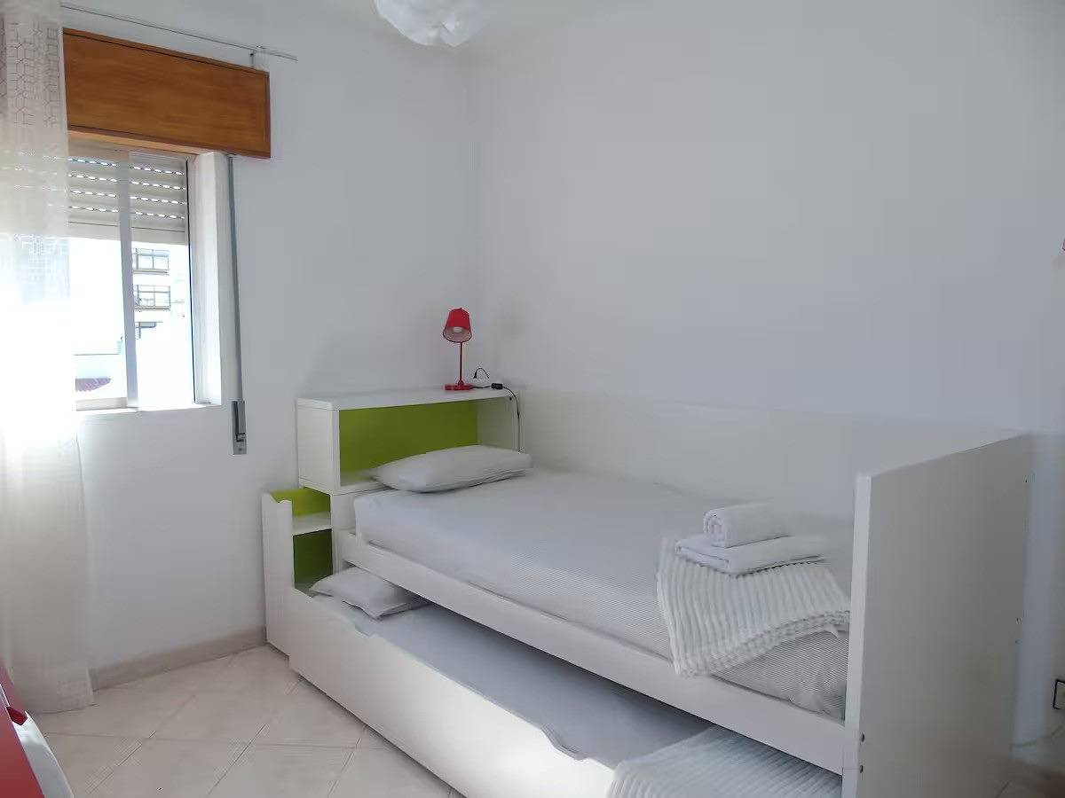 Apartamento vacacional entero, 2 bed - Sleeps 4 - Balcony - City Centre in Sé (Faro), Faro (Portugal)