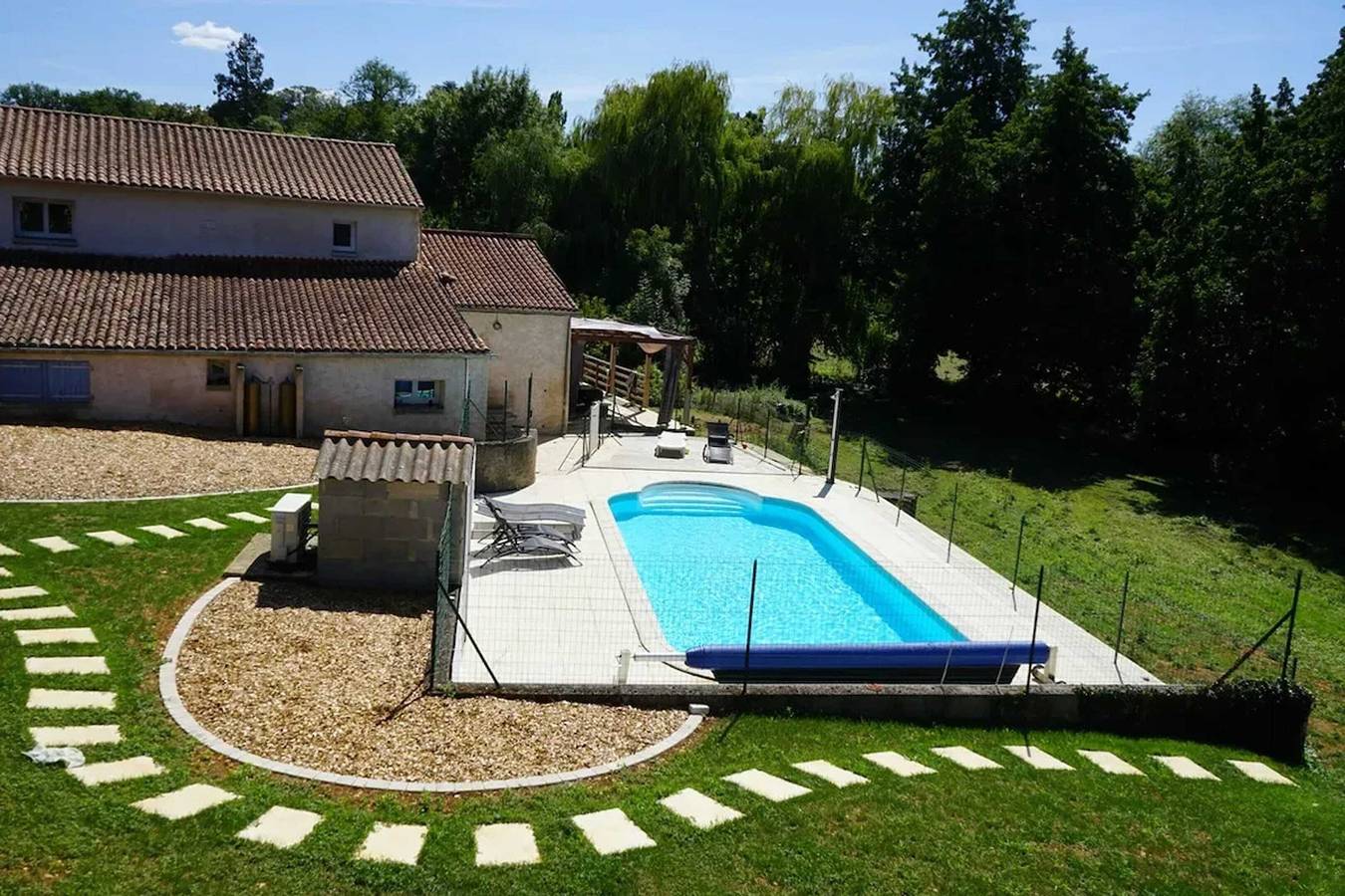 Acogedora casa con piscina en Chalandray in Chalandray, Vienne