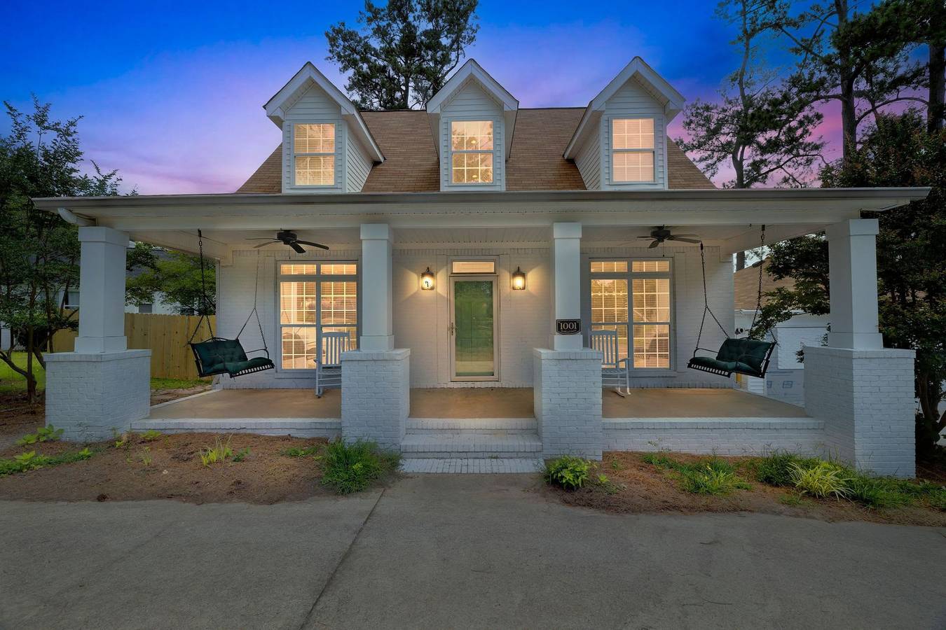 Augusta Getaway | Near Masters • Porch Swing + Deck in Augusta, Georgia