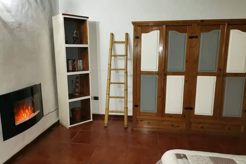 Typical Canarian house with pool and wifi in the mountains of Telde. in Telde, East Gran Canaria