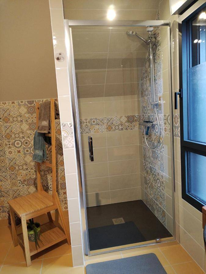 Appartement de vacances entier, Chambre chez l'habitant in Lancieux, Région de Dinan