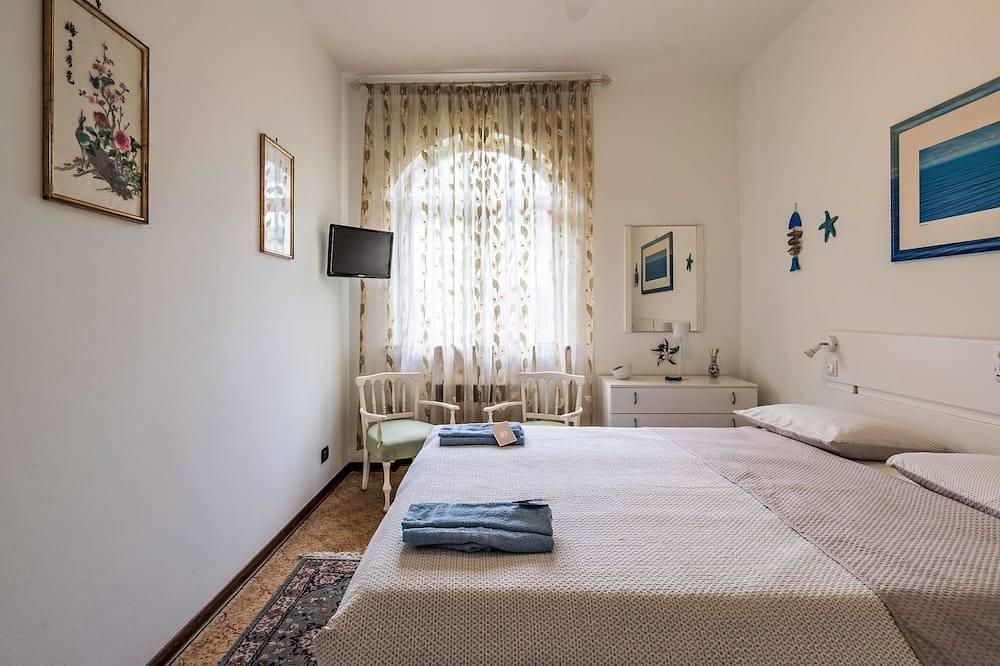 Apartamento entero, Paradiso tra gli Ulivi by Interhome in San Bartolomeo al Mare (City), San Bartolomeo al Mare
