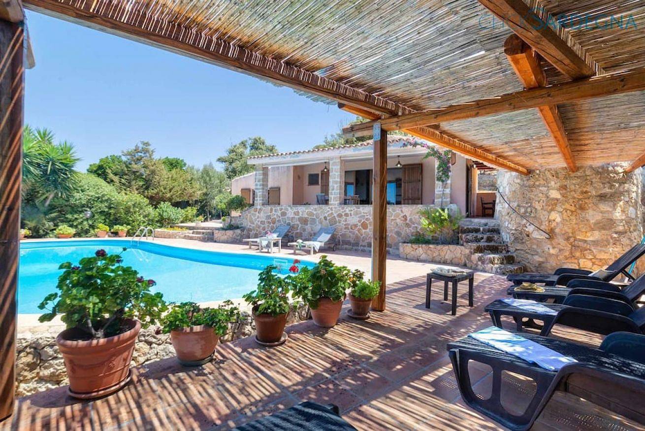 Villa Julia vista con piscina ad uso esclusivo vista mare spettacolare in Alghero, Provincia di Sassari