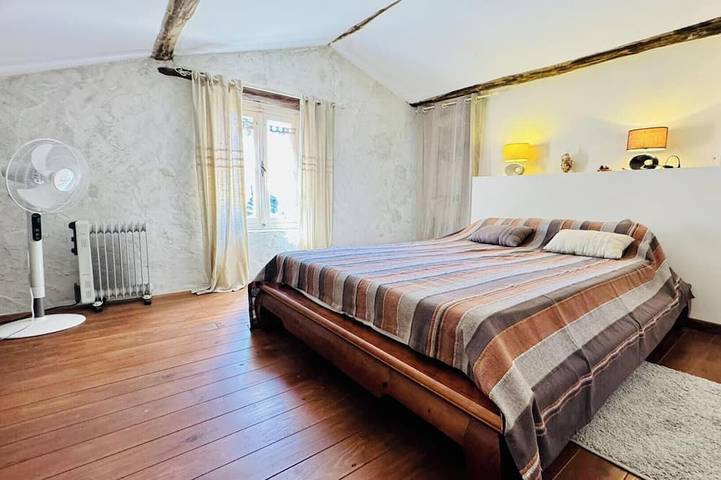 Location de vacances pour 2 personnes, avec piscine et jardin à Azille - 2