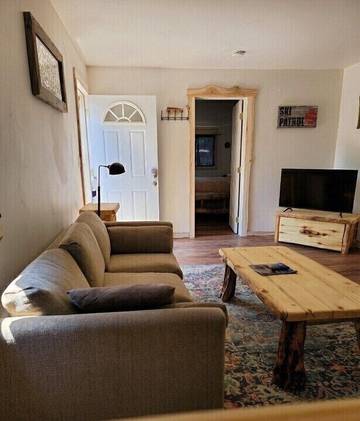 Log Cabin for 4 Guests in San Juan National Forest, La Plata County, Picture 1