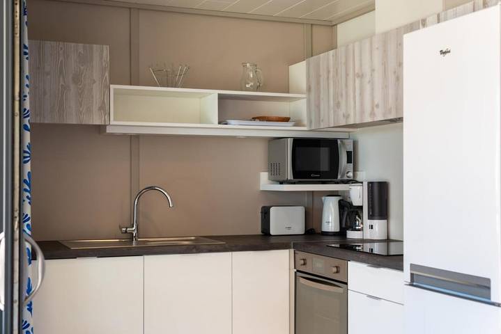 Location de vacances pour 4 personnes, avec jacuzzi et bassin pour enfant ainsi que piscine et jardin dans Portiragnes Plage - 3