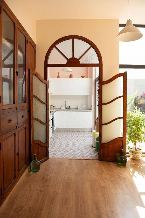 Mediterranean Boutique Fisherman's House in La Malvarrosa, Valencia