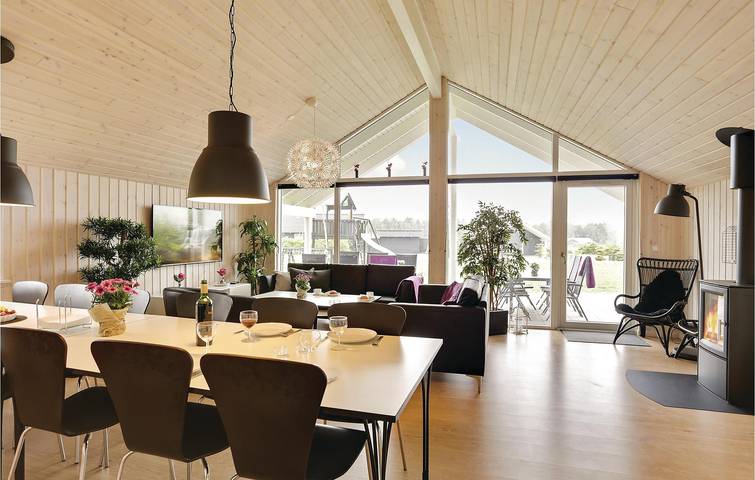 Ferienhaus für 14 Personen, mit Terrasse und Whirlpool sowie Garten und Pool in Råbylille Strand - 4