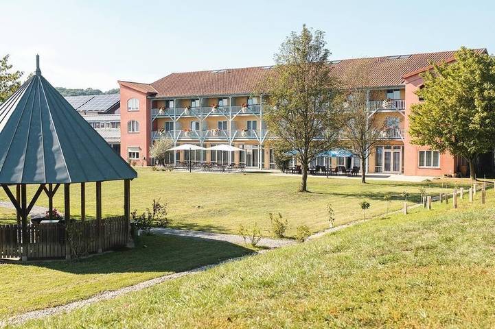 Ferienhaus für 3 Personen, mit Balkon und Sauna sowie Garten - 1