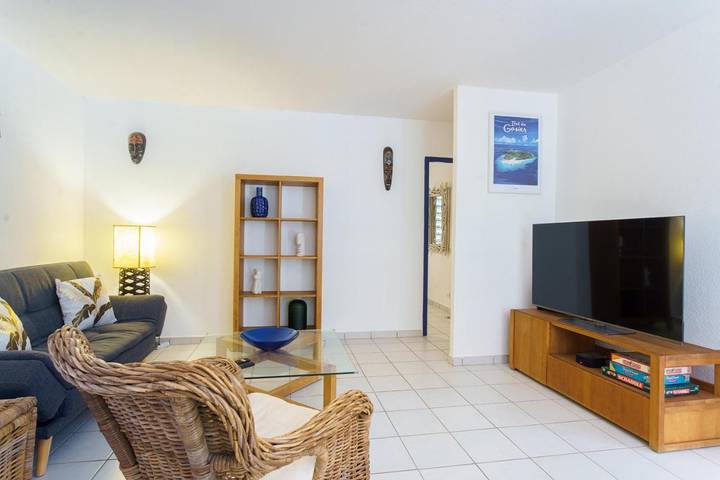 Gîte pour 4 personnes, avec terrasse, adapté aux familles dans Plage de l’Anse Vinaigri - 3