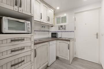 Apartment for 3 People in Benalmádena Costa, Benalmádena, Photo 4