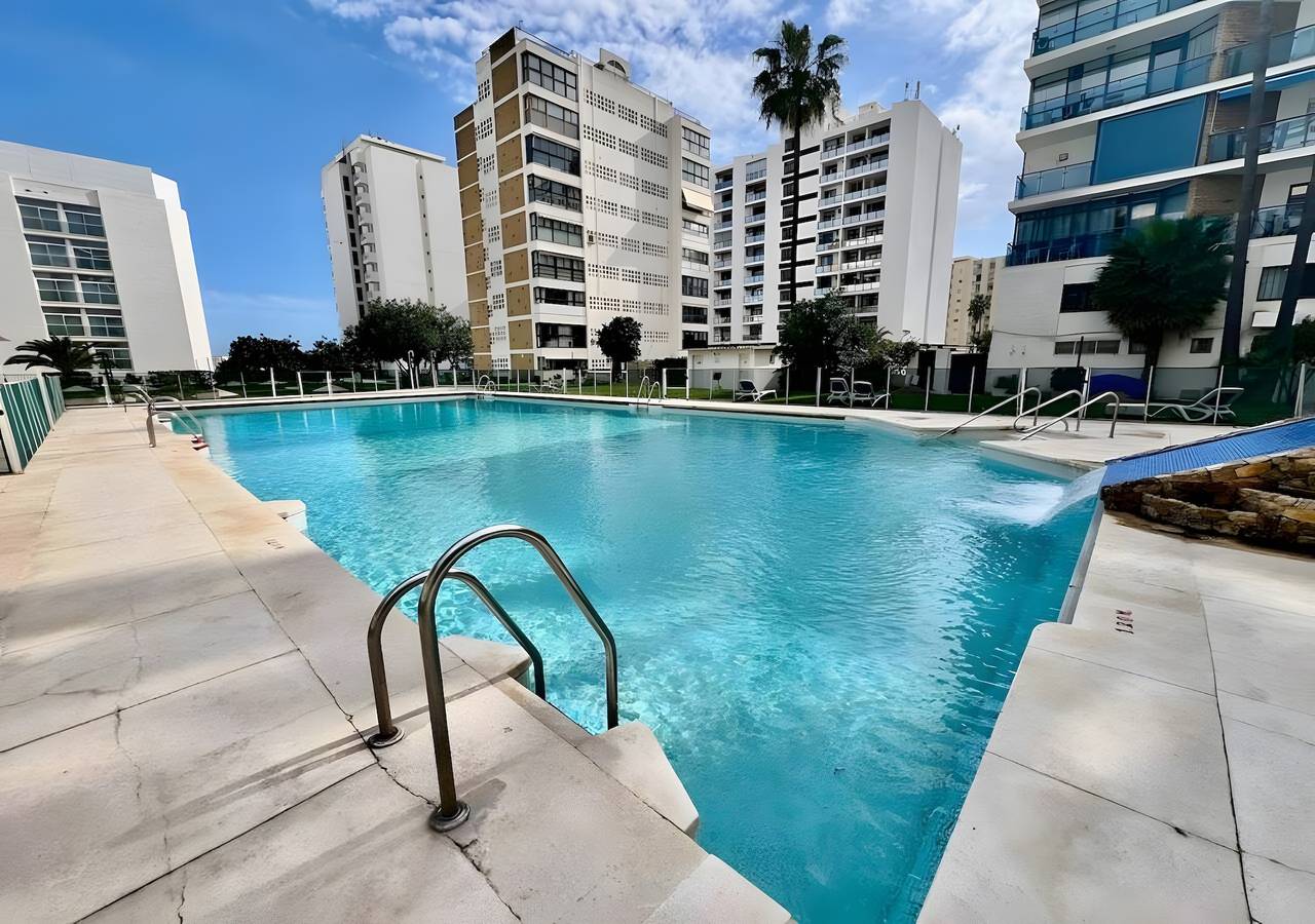 Ganze Wohnung, Benalmádena Costa Alay Apartment – 3 Min. zum Strand, Pool, Puerto Marina in Benalmádena Costa, Benalmádena