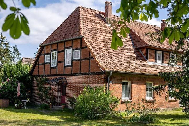 Ferienwohnung für 3 Personen, mit Terrasse und Garten sowie Sauna