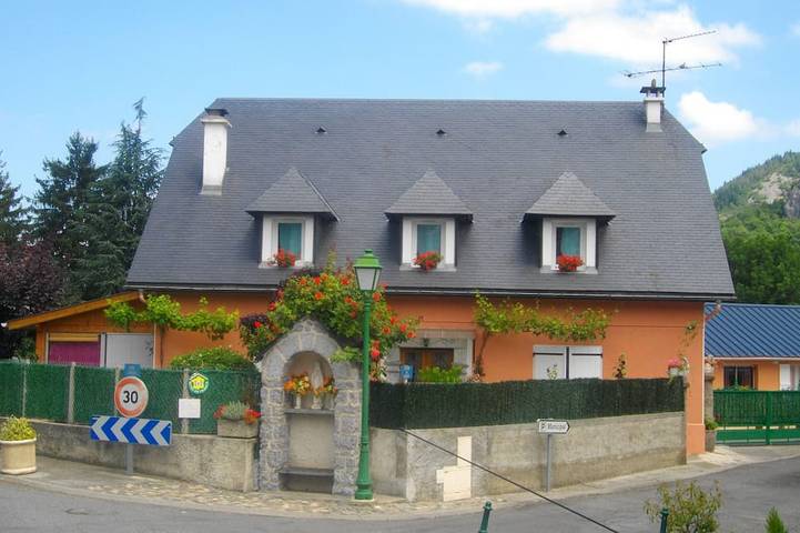 Location de vacances pour 5 personnes, avec Terrasse et Jardin à Lourdes