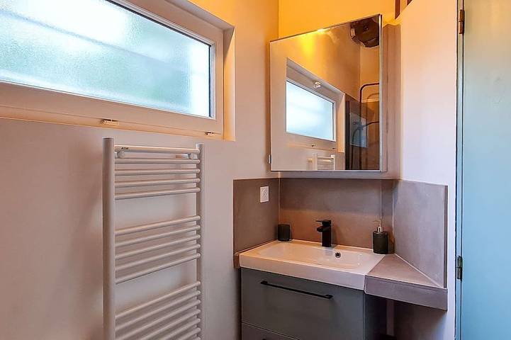 Location de vacances pour 4 personnes, avec jardin dans Office De Tourisme De Loix - 4