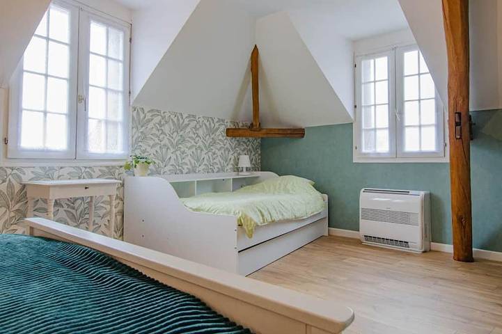 Location de vacances pour 6 personnes, avec jardin à Clérey - 4